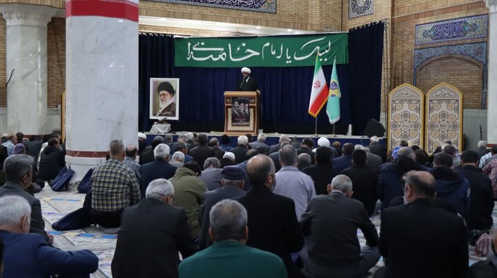 تصاویر/ اولین نماز عبادی سیاسی جمعه باقرشهر و کهریزک در سال جدید
