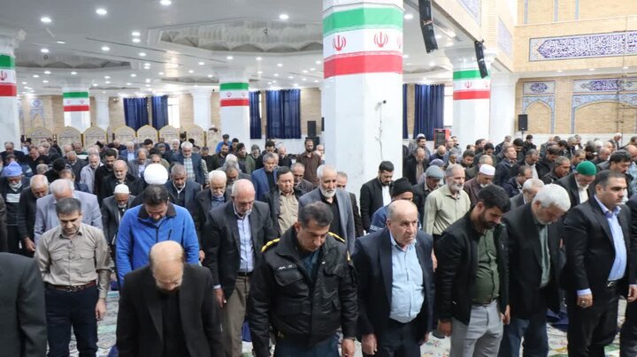 تصاویر/ اولین نماز عبادی سیاسی جمعه باقرشهر و کهریزک در سال جدید