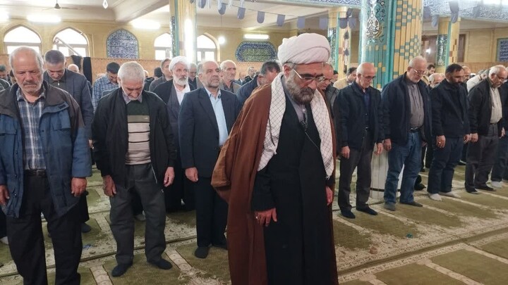 تصاویر/ اقامه نماز جمعه شهرستان هیدج