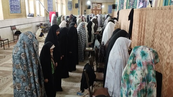 تصاویر/ اقامه نماز جمعه شهرستان هیدج