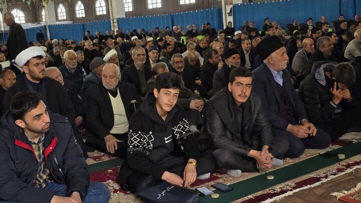 تصاویر/ اقامه نماز جمعه شهرستان سراب