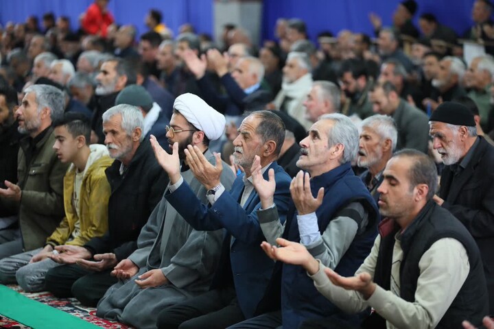 تصاویر / اقامه نماز جمعه جورقان