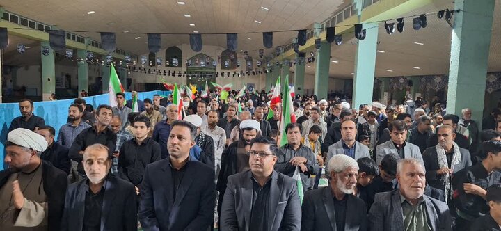 تصاویر/ تجمع شبانه در شهر عنبرآباد