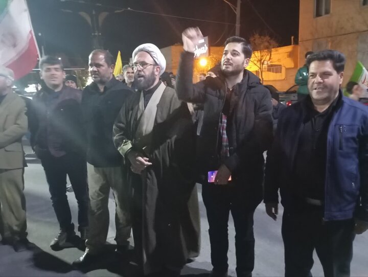 تصاویر/ تجمع شبانه در شهر بردسیر