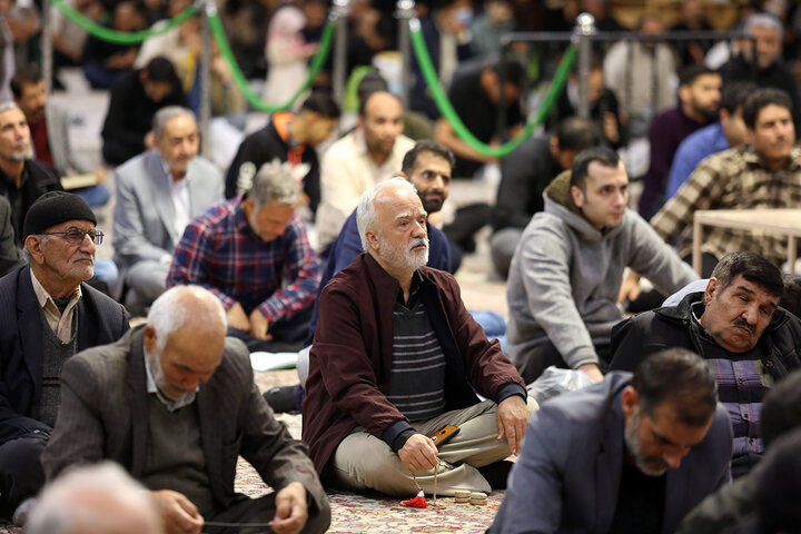 عزاداری شب سالگرد تخریب قبور ائمه بقیع(ع) در حرم بانوی کرامت