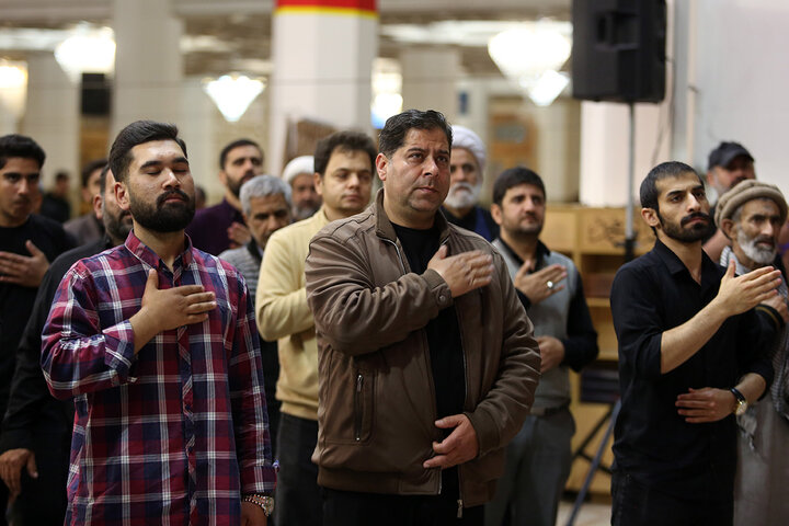 عزاداری شب سالگرد تخریب قبور ائمه بقیع(ع) در حرم بانوی کرامت
