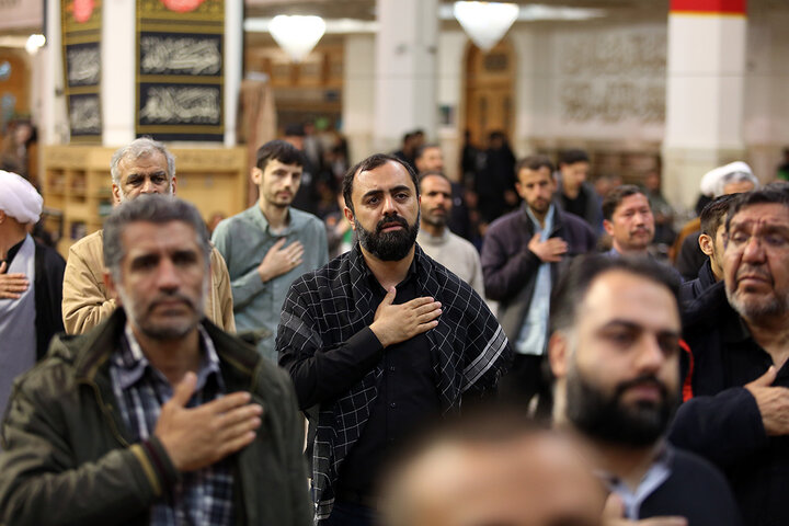 عزاداری شب سالگرد تخریب قبور ائمه بقیع(ع) در حرم بانوی کرامت