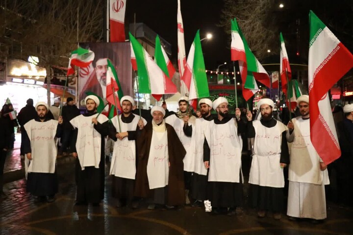 تصاویر / اجتماع روحانیون زنجان برای اعلام خون خواهی امام شهید امت و بیعت با رهبر مقتدر انقلاب