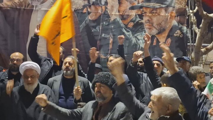 تصاویر / حضور مردم شهرستان آبیک در بیست وهفتمین شب در بیعت با رهبر انقلاب اسلامی