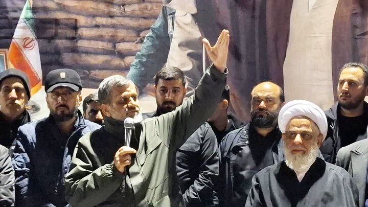 تصاویر / حضور مردم شهرستان آبیک در بیست وهفتمین شب در بیعت با رهبر انقلاب اسلامی