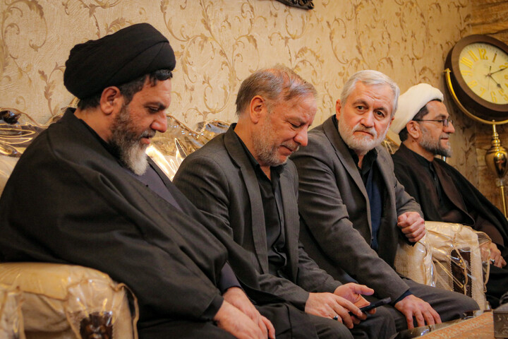 تصاویر/ تجلیل طلاب همدانی از ایثار خانواده شهدا