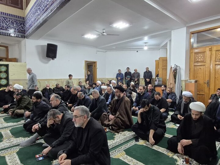 تصاویر/ یادبود شهادت قائد شهید در مسجد گلشن شهرستان لنگرود