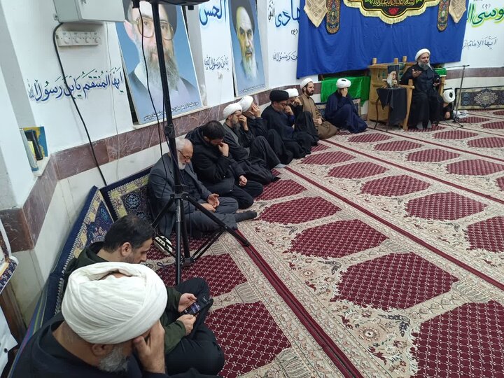 تصاویر/ مراسم بزرگداشت شهادت قائد امت در مدرسه علمیه امام صادق رودسر