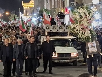 تصاویر/ تشییع باشکوه پیکر شهید جنگ رمضان در آران و بیدگل