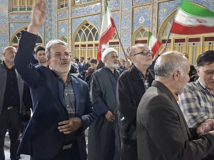 تصاویر/تشییع باشکوه پیکر شهید دفاع مقدس رمضان سرگرد مهندس پیام رجبی درآران وبیدگل