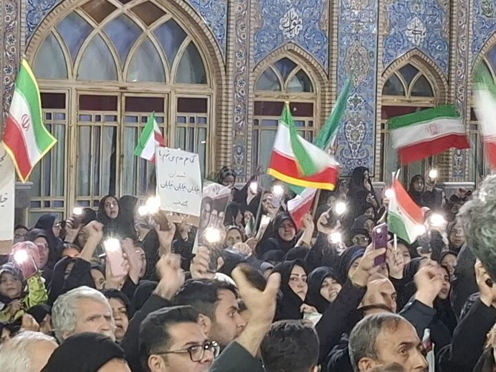 تصاویر/تشییع باشکوه پیکر شهید دفاع مقدس رمضان سرگرد مهندس پیام رجبی درآران وبیدگل