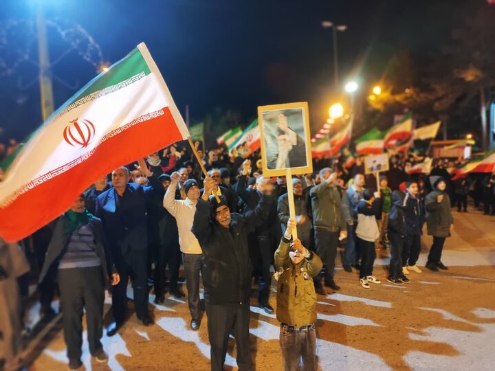 تصاویر | بیست و هشتمین تجمع شبانه مردم قمصرپایتخت گل وگلاب ایران