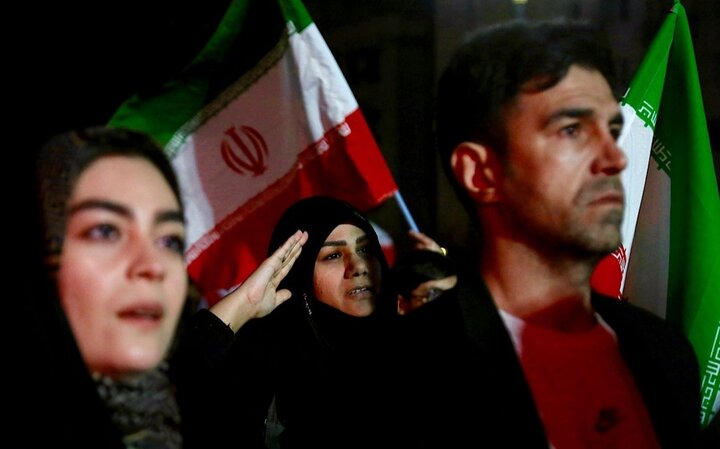 تصاویر/ اجتماع پرشور مردم در میدان جمهوری تهران