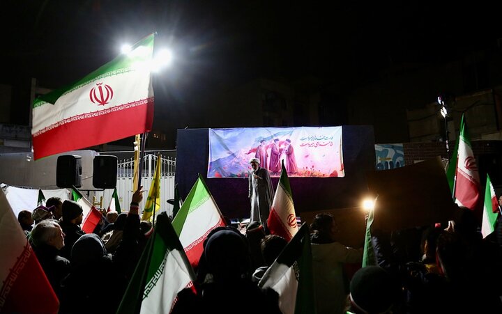 تصاویر/ اجتماع پرشور مردم در میدان جمهوری تهران