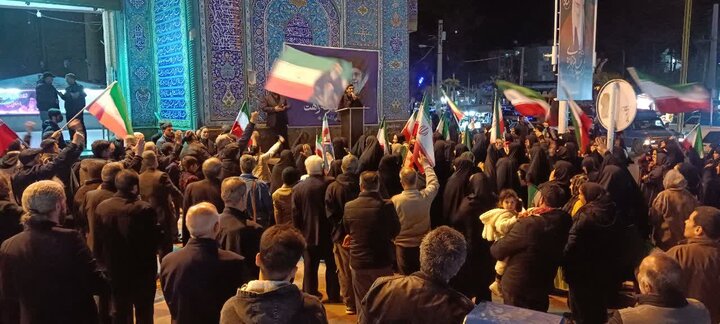 تصاویر/ تجمع مردم قرچک در حمایت از وطن و رزمندگان