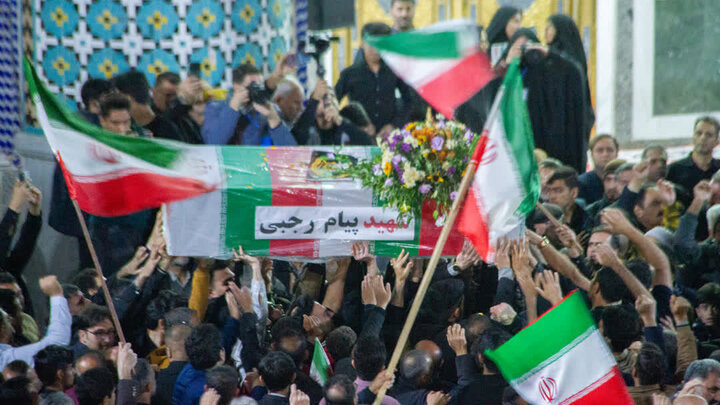 تصاویر/وداعی حماسی و باشکوه، آوازی از شجاعت و وفا، در حرم مطهر محمد هلال بن علی (ع)