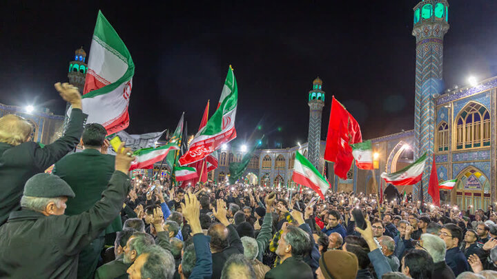 تصاویر/وداعی حماسی و باشکوه، آوازی از شجاعت و وفا، در حرم مطهر محمد هلال بن علی (ع)