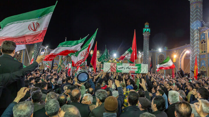 تصاویر/وداعی حماسی و باشکوه، آوازی از شجاعت و وفا، در حرم مطهر محمد هلال بن علی (ع)