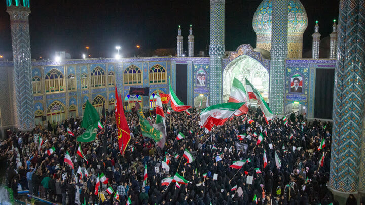 تصاویر/وداعی حماسی و باشکوه، آوازی از شجاعت و وفا، در حرم مطهر محمد هلال بن علی (ع)