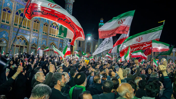 تصاویر/وداعی حماسی و باشکوه، آوازی از شجاعت و وفا، در حرم مطهر محمد هلال بن علی (ع)