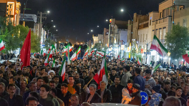 تصاویر/وداعی حماسی و باشکوه، آوازی از شجاعت و وفا، در حرم مطهر محمد هلال بن علی (ع)