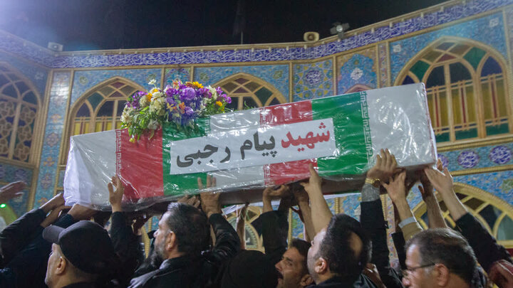 تصاویر/وداعی حماسی و باشکوه، آوازی از شجاعت و وفا، در حرم مطهر محمد هلال بن علی (ع)