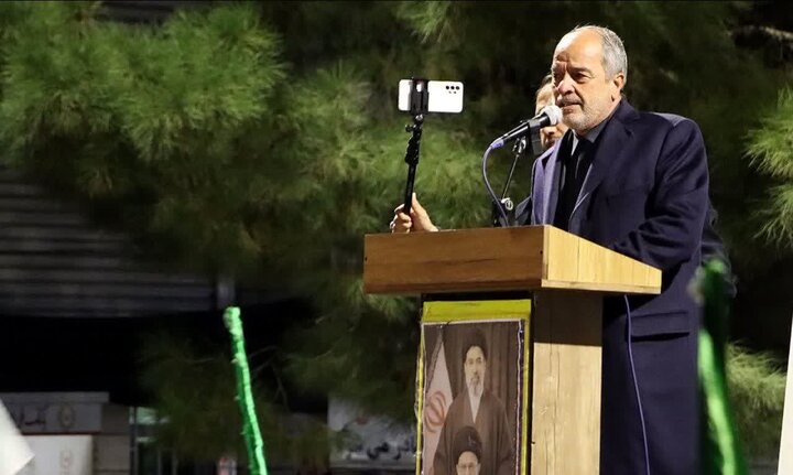 تصاویر/ تجمع حمایتی مردم سلماس از نظام اسلامی و نیروهای مسلح در بیست و نهمین شب از جنگ رمضان