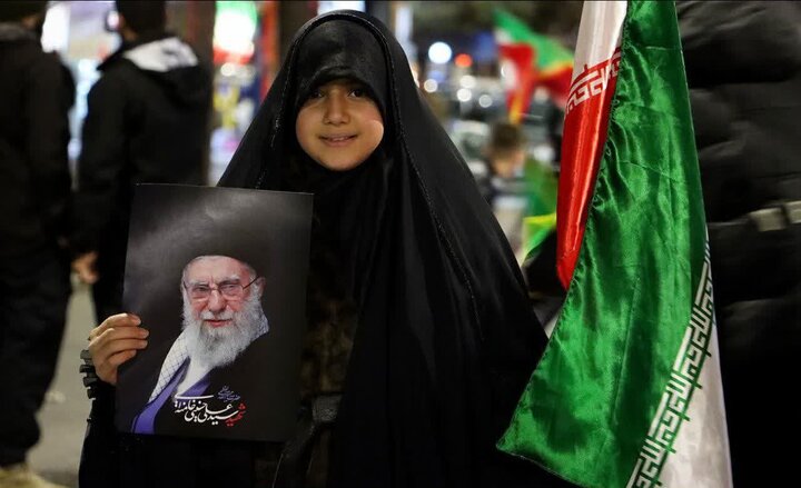 تصاویر/ تجمع حمایتی مردم سلماس از نظام اسلامی و نیروهای مسلح در بیست و نهمین شب از جنگ رمضان