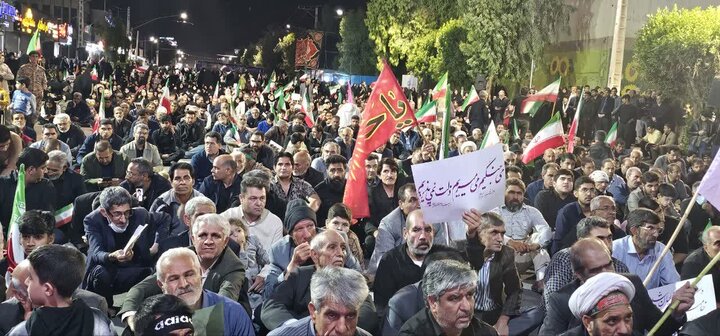 تصاویر/ تجمع شبانه در شهر جیرفت