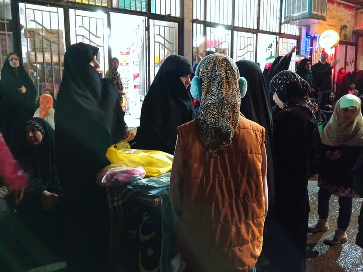 تصاویر| برپایی غرفه کودک در تجمع مردمی خوسف به همت مدرسه علمیه فاطمه‌الزهرا «سلام‌الله‌علیها»