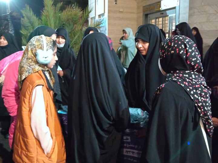 تصاویر| برپایی غرفه کودک در تجمع مردمی خوسف به همت مدرسه علمیه فاطمه‌الزهرا «سلام‌الله‌علیها»