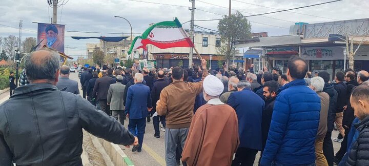 تصاویر / تشییع شهید جنگ تحمیلی آمریکایی وصهیونیستی در دانسفهان