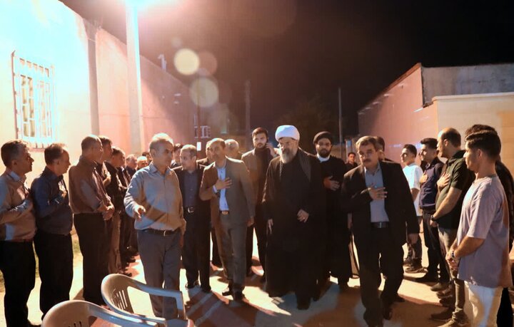 تصاویر/ دیدار مسئولان شهرستان دشتی با خانواده ۴ شهید عشایری