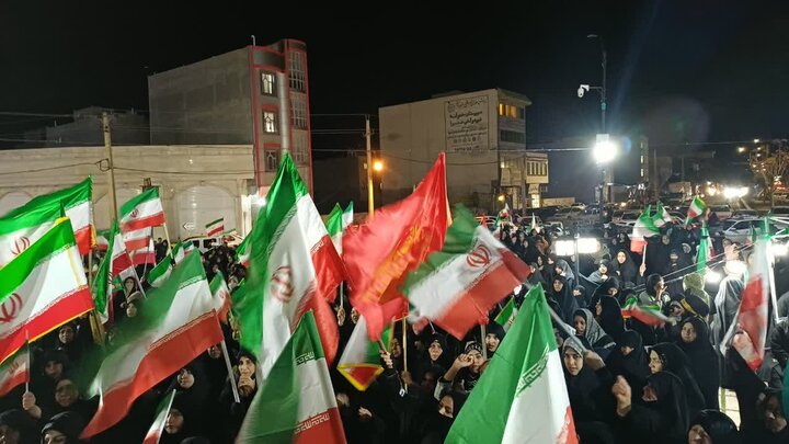 تصاویر/بیست و هشتمین شب حضور پرشور مردم ولایتمدار مامونیه در تجدید بیعت با آرمان‌های انقلاب