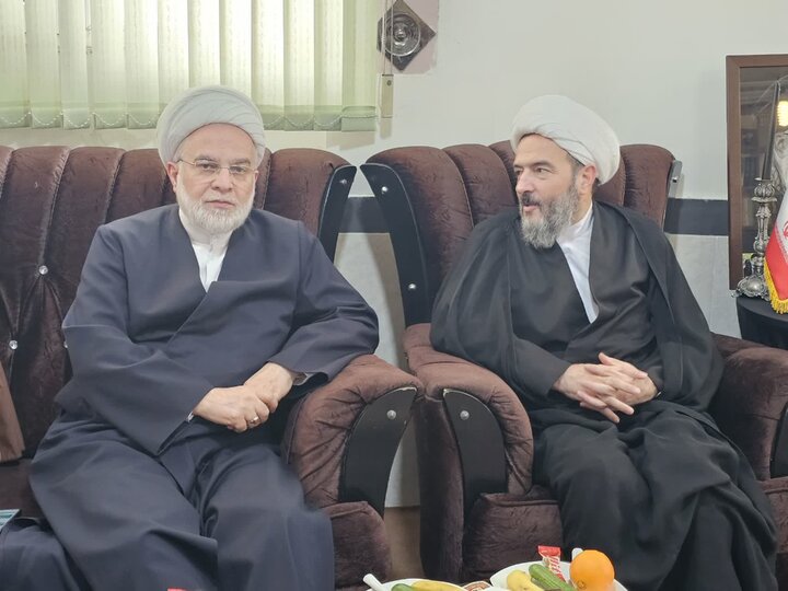 تصاویر/ دیدار نماینده ولی‌فقیه در کردستان با امام جمعه بیجار