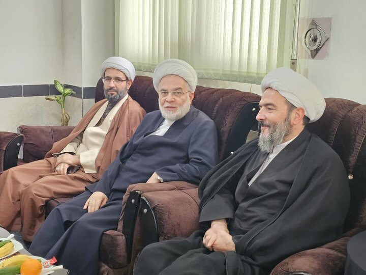 تصاویر/ دیدار نماینده ولی‌فقیه در کردستان با امام جمعه بیجار