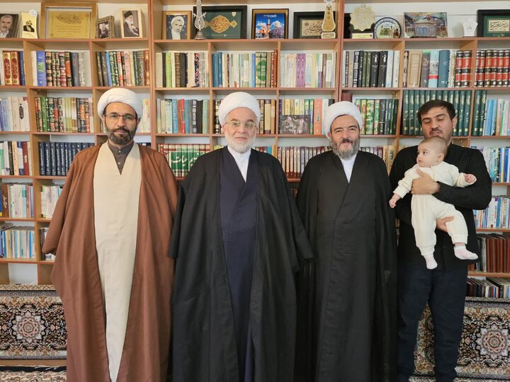 تصاویر/ دیدار نماینده ولی‌فقیه در کردستان با امام جمعه بیجار