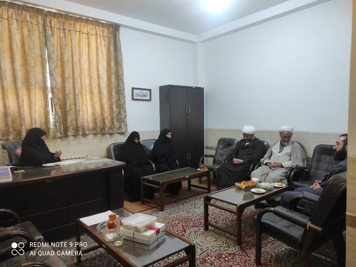 تصاویر / بازدید نمایندگان مرکز مدیریت حوزه‌های علمیه خواهران کشور از تعدادی از موکب‌های مدارس علمیه خواهران  استان یزد