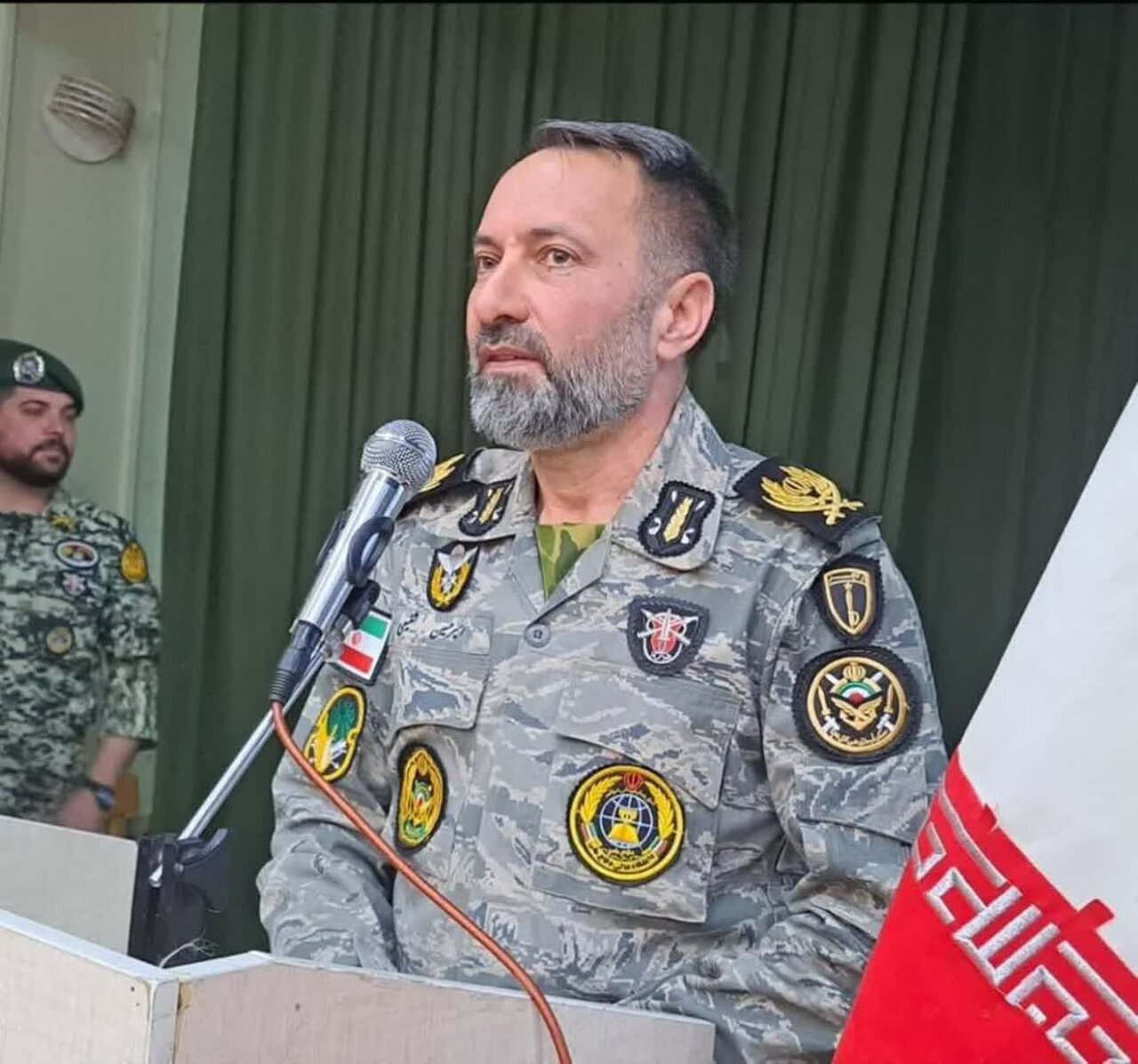 گورستان سربازان آمریکایی را برای عبرت ظالمان آماده کرده‌ایم