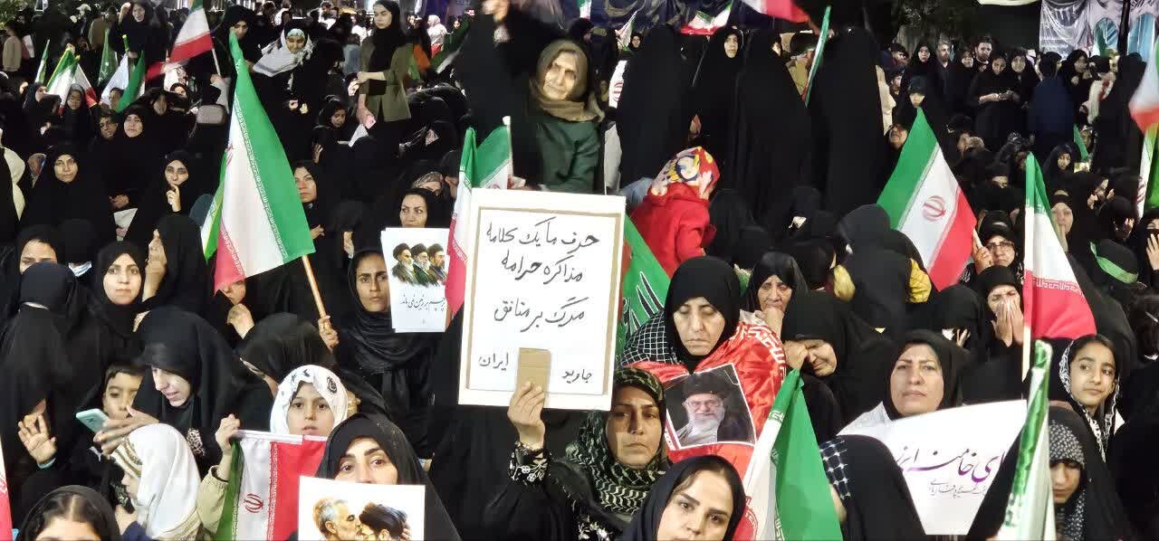 تصاویر/ تجمع شبانه در شهر جیرفت