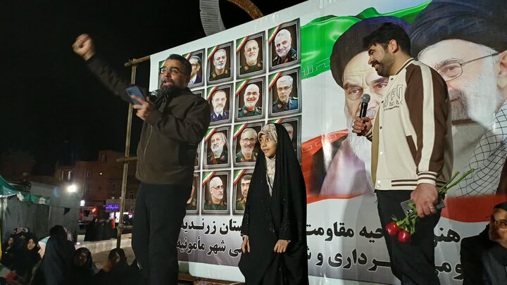 تصاویر/بیست و نهمین شب حضور پرشور مردم ولایتمدار مامونیه در تجدید بیعت با آرمان‌های انقلاب