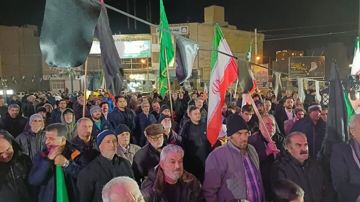 تصاویر/بیست و نهمین شب حضور پرشور مردم ولایتمدار مامونیه در تجدید بیعت با آرمان‌های انقلاب