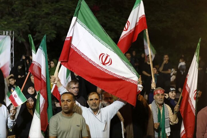 تصاویر/ مردم کیش پای کار انقلاب