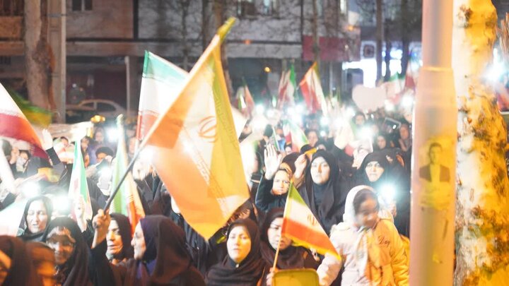 تصاویر/ قیام مردم خوی در سی و مین شب از شب های مقاومت