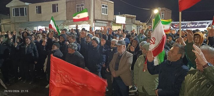 تصاویر/ اجتماع مردمی در شهرستان چالدران در سی و مین شب از شب های مقاومت